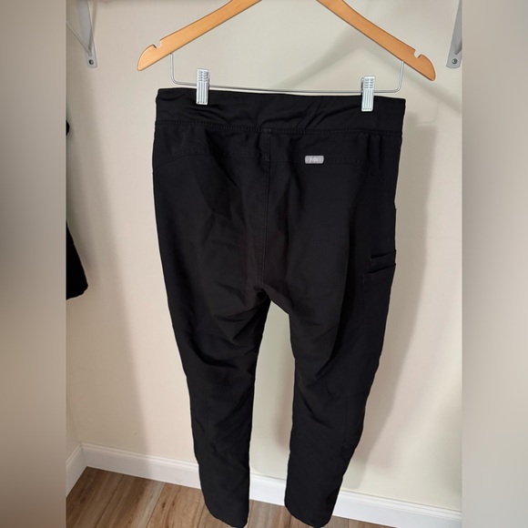 FIGS Black Scrub Top and Pants with Elastic Waistband- Technical Collection - Picture 6 of 8